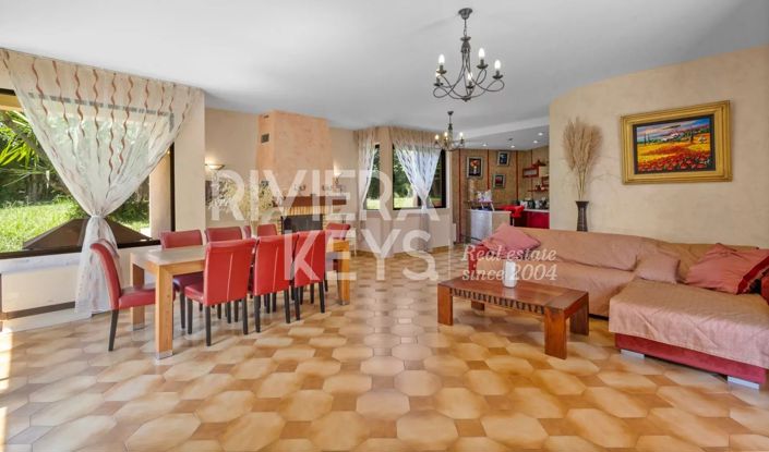 Image No.6-5 Bed House for sale
