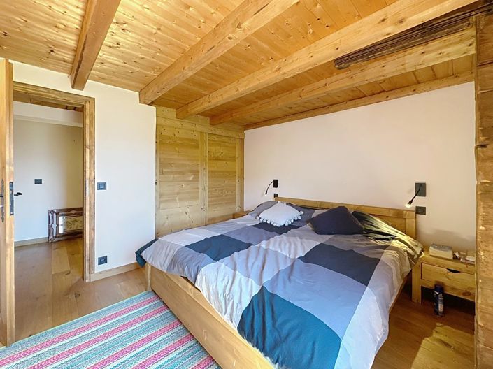 Image No.12-4 Bed House for sale