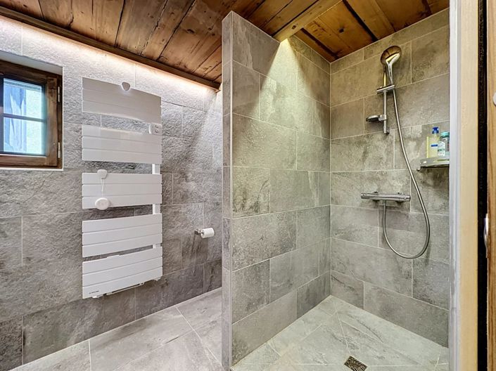 Image No.18-4 Bed House for sale