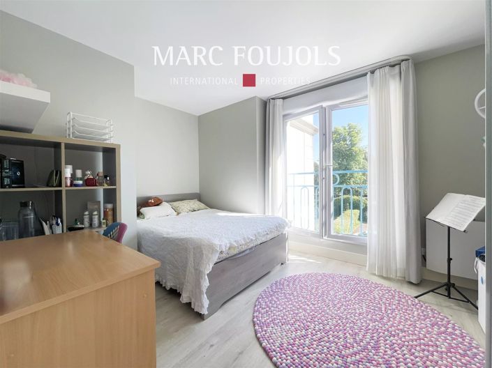 Image No.10-3 Bed Apartment for sale