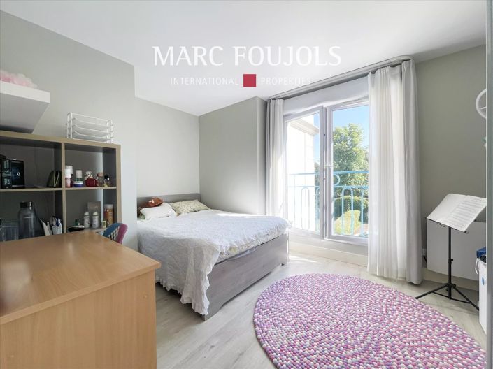 Image No.10-3 Bed Apartment for sale