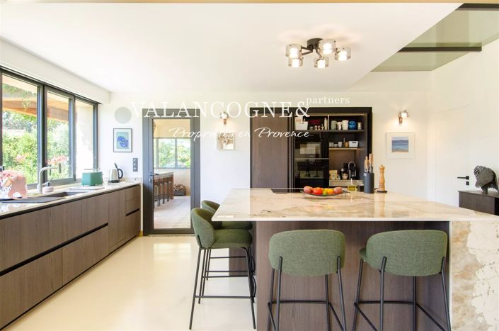 Image No.16-3 Bed House for sale
