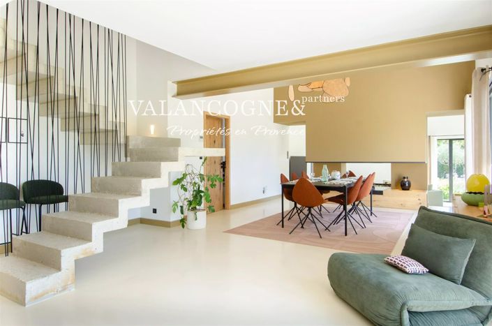 Image No.17-3 Bed House for sale