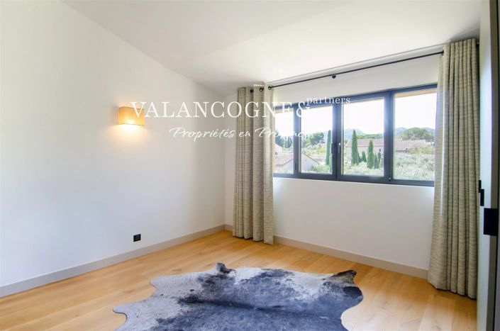 Image No.24-3 Bed House for sale