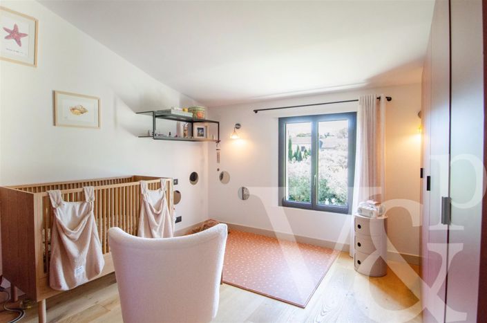 Image No.25-3 Bed House for sale