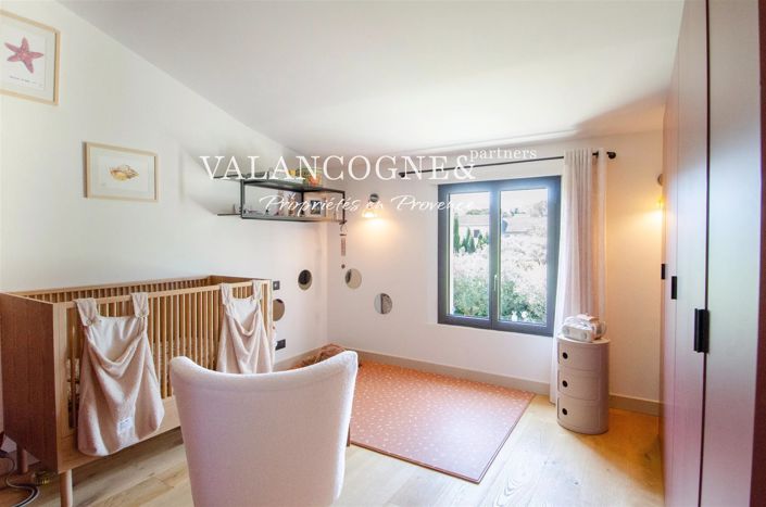 Image No.25-3 Bed House for sale