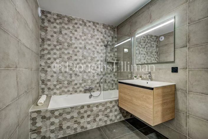 Image No.17-3 Bed Apartment for sale