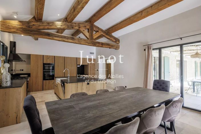 Image No.10-6 Bed House for sale