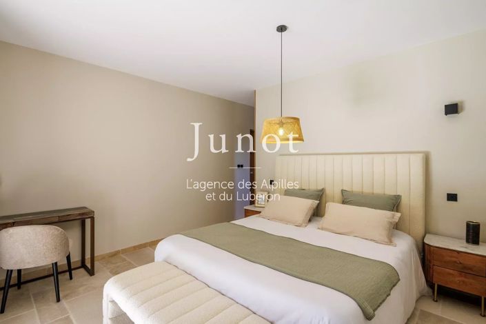 Image No.11-6 Bed House for sale