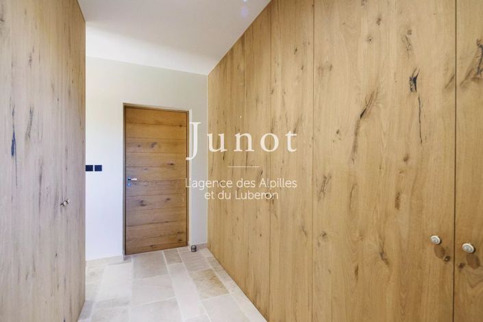 Image No.13-6 Bed House for sale