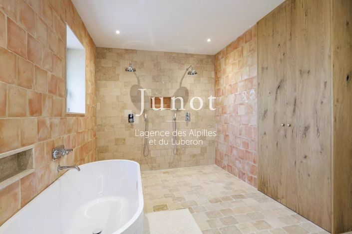 Image No.14-6 Bed House for sale
