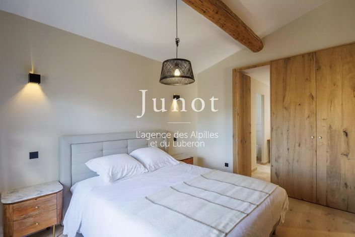Image No.21-6 Bed House for sale