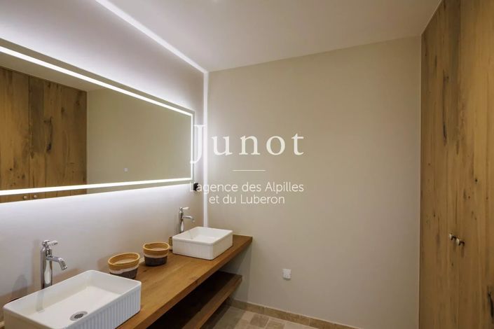 Image No.22-6 Bed House for sale