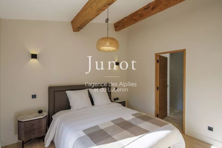 Image No.28-6 Bed House for sale