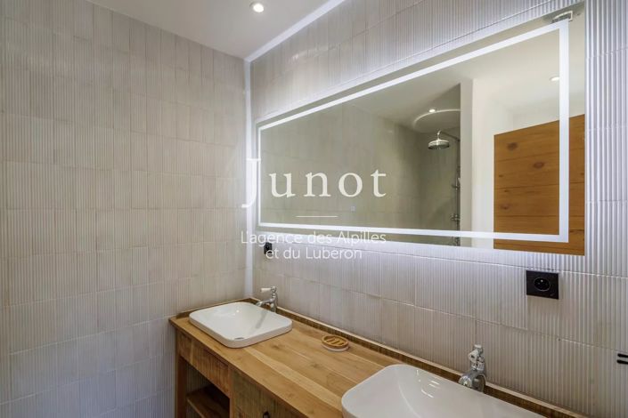 Image No.29-6 Bed House for sale