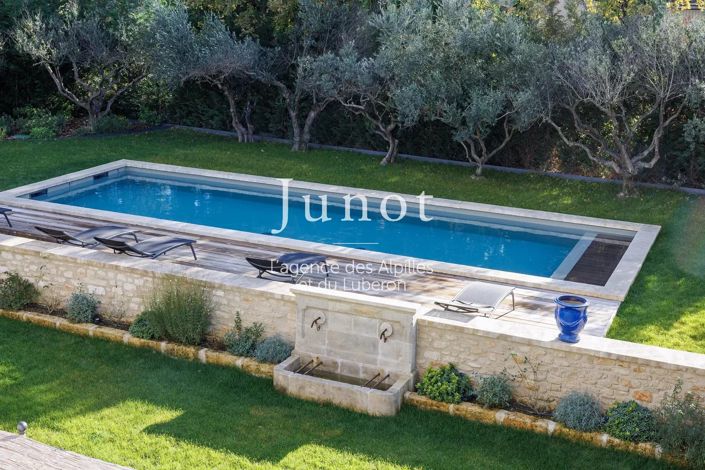 Image No.30-6 Bed House for sale