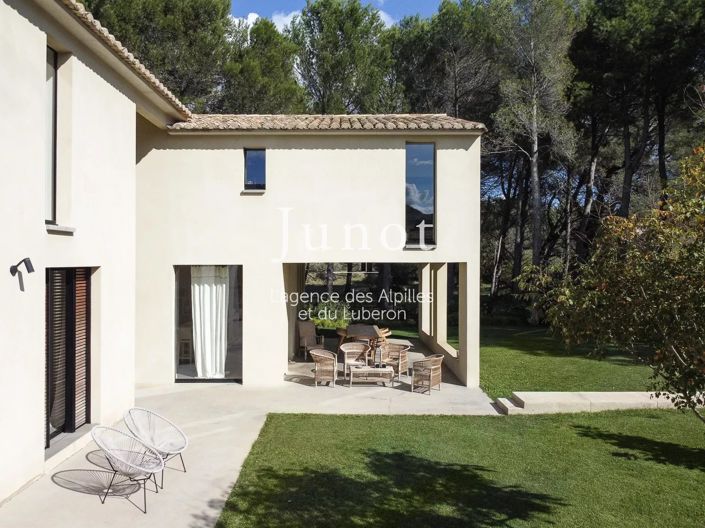 Image No.18-4 Bed House for sale