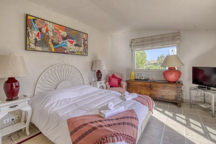 Image No.13-6 Bed House for sale
