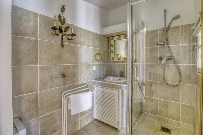Image No.14-6 Bed House for sale