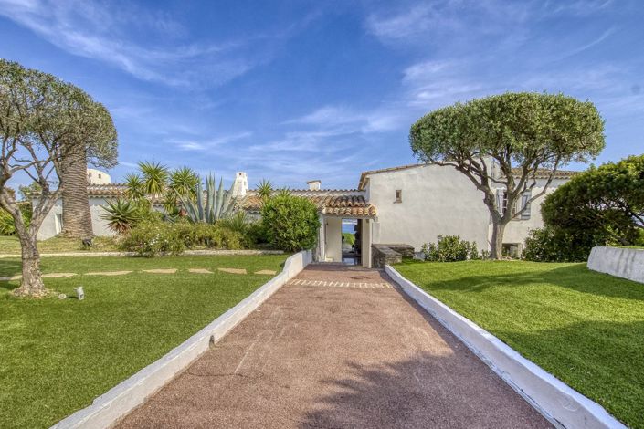 Image No.20-6 Bed House for sale