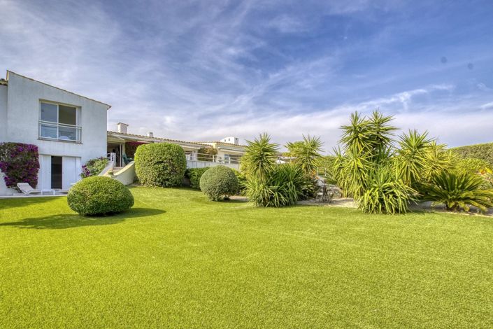 Image No.4-6 Bed House for sale