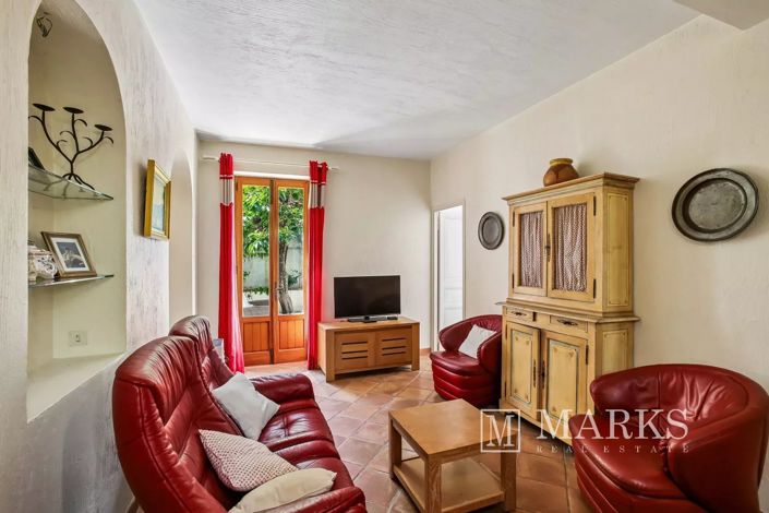 Image No.16-4 Bed House for sale