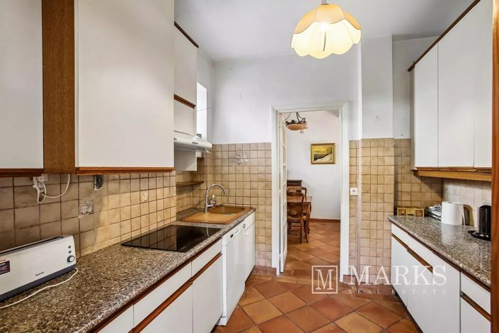 Image No.19-4 Bed House for sale