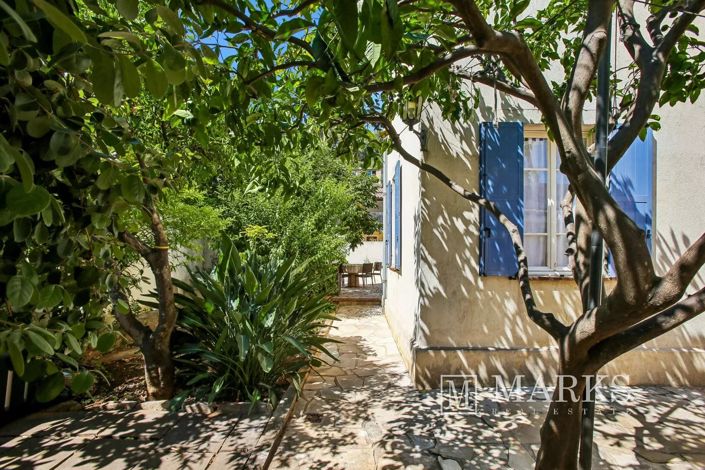 Image No.20-4 Bed House for sale