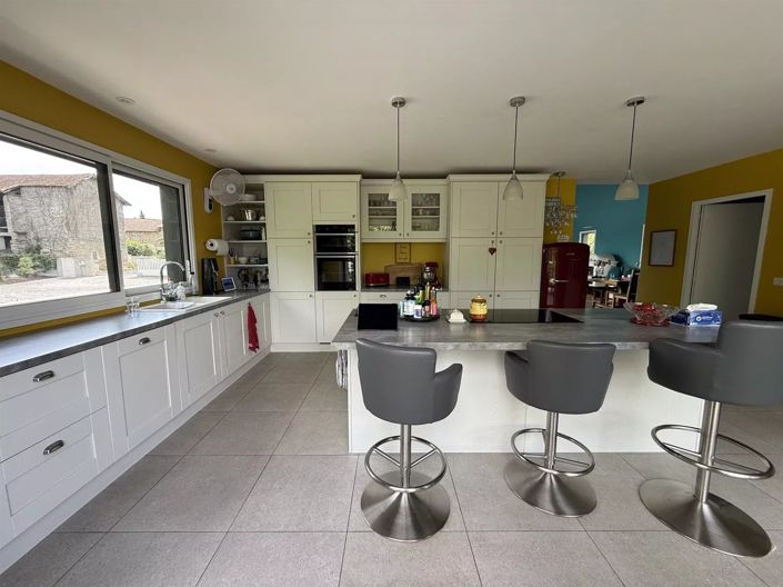 Image No.3-2 Bed House for sale