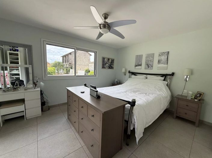 Image No.6-2 Bed House for sale