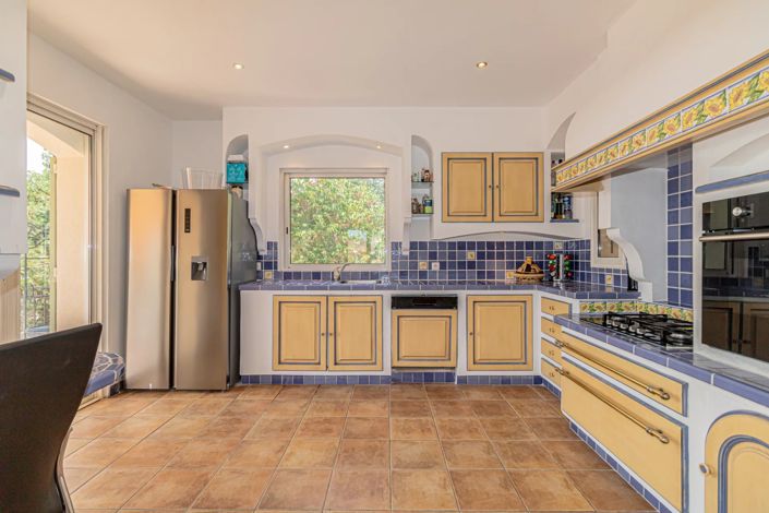 Image No.18-3 Bed House for sale