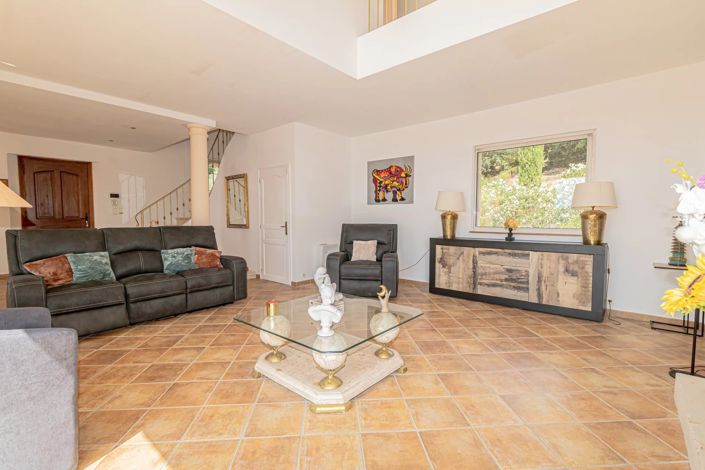 Image No.24-3 Bed House for sale