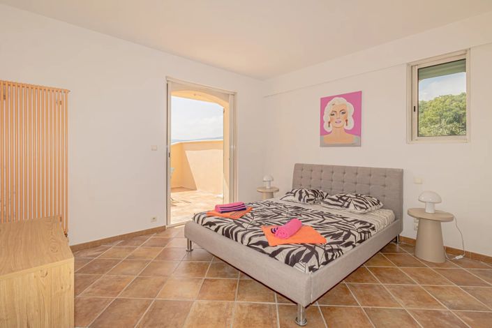 Image No.29-3 Bed House for sale