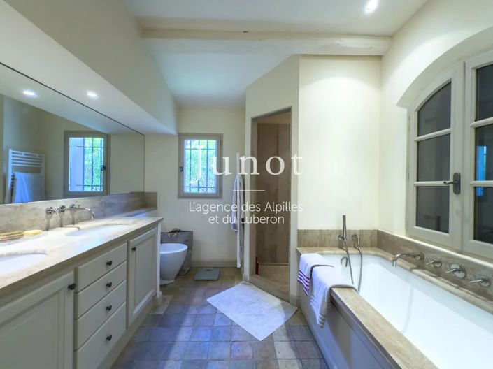 Image No.16-4 Bed House for sale