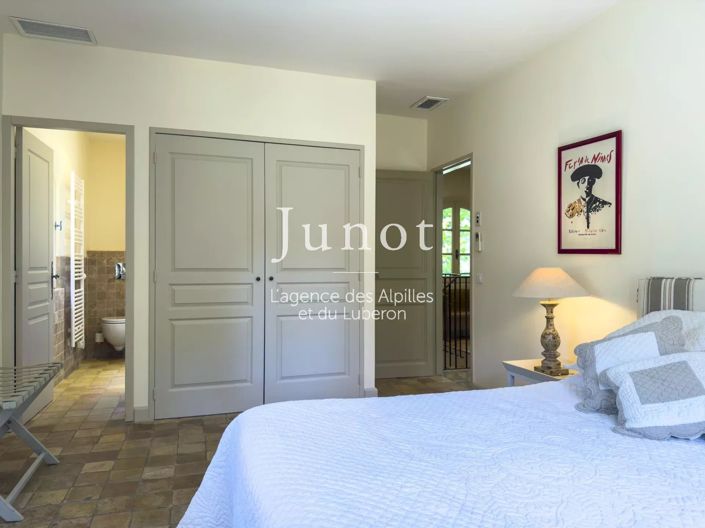 Image No.18-4 Bed House for sale