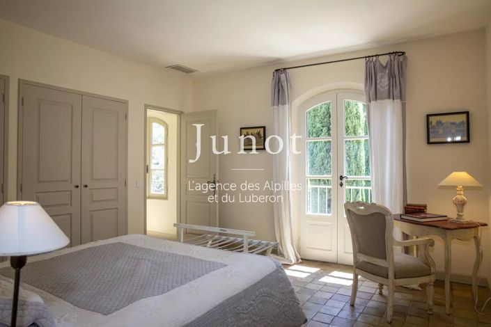 Image No.26-4 Bed House for sale