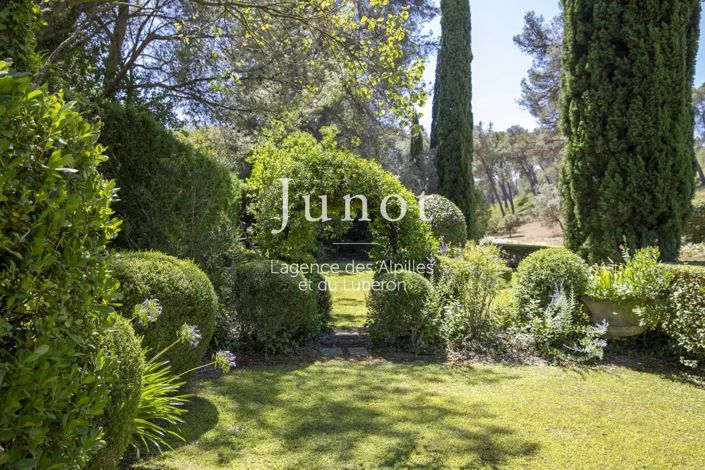 Image No.31-4 Bed House for sale