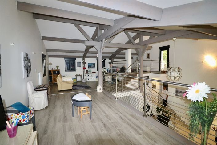 Image No.19-5 Bed House for sale
