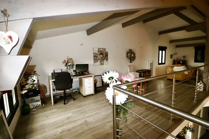 Image No.22-5 Bed House for sale
