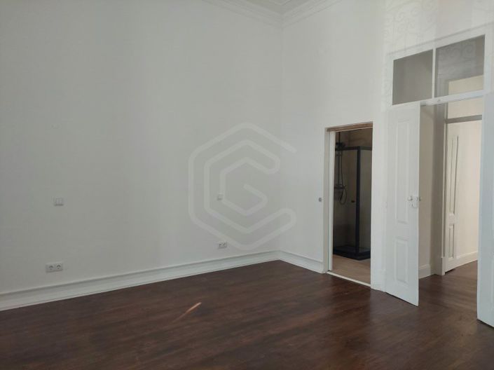 Image No.19-4 Bed House for sale