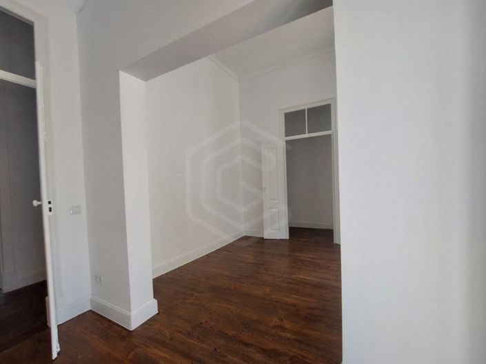 Image No.21-4 Bed House for sale