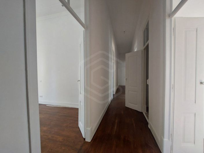 Image No.25-4 Bed House for sale
