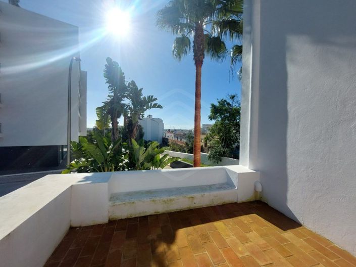 Image No.29-4 Bed House for sale