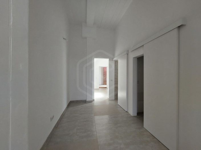 Image No.30-4 Bed House for sale