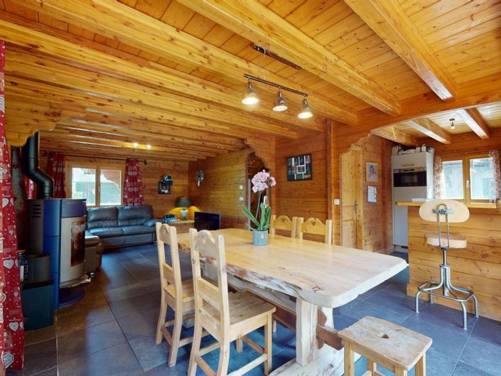 Image No.10-3 Bed Property for sale