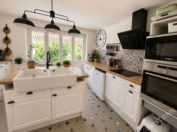 Image No.6-4 Bed House for sale