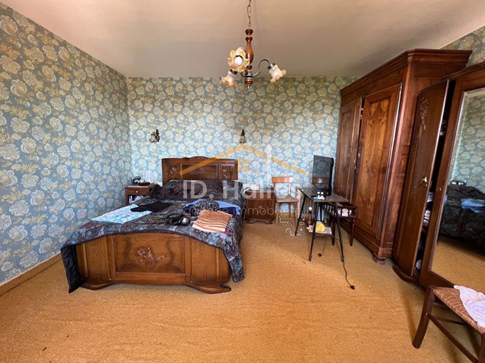 Image No.11-3 Bed House for sale