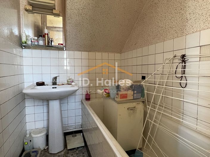 Image No.6-3 Bed House for sale