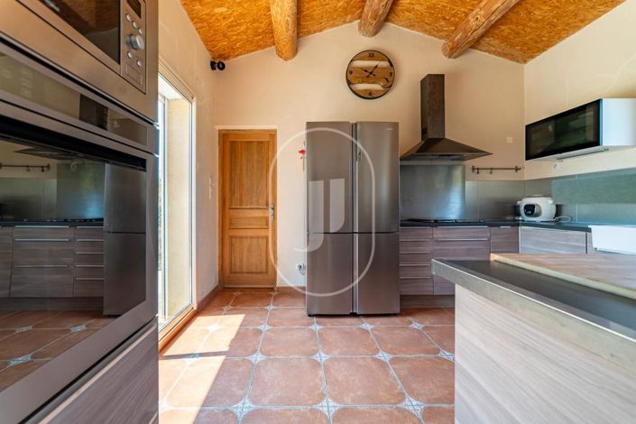 Image No.6-3 Bed House for sale
