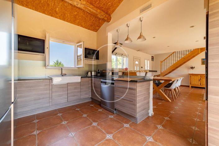 Image No.7-3 Bed House for sale